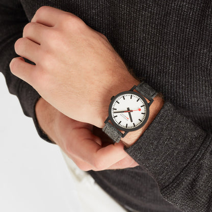 【SALE／ベルトセット】エッセンス 41mm ホワイトダイヤル フェルト